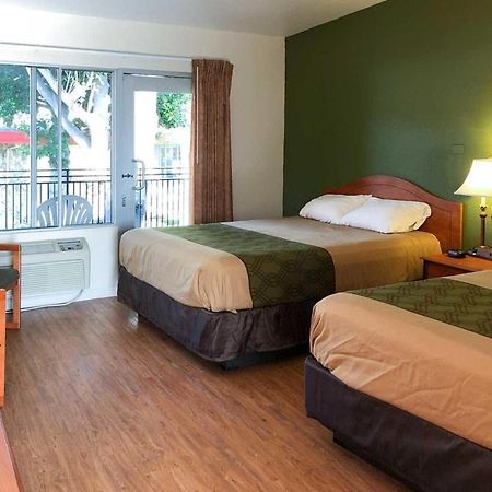 Garden Inn & Suites Oakland Airport Екстериор снимка